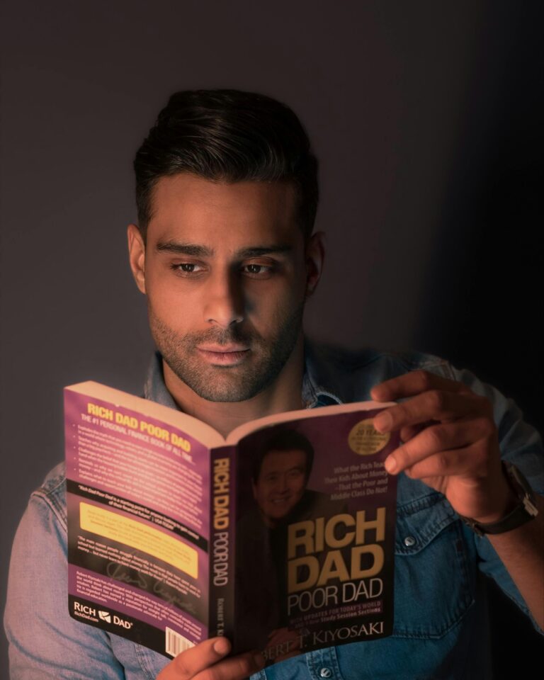 Difference between Rich Dad and Poor Dad mindset